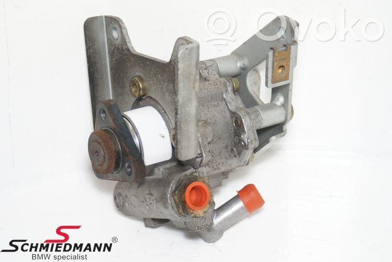 BMW 5 E39 Power steering pump 