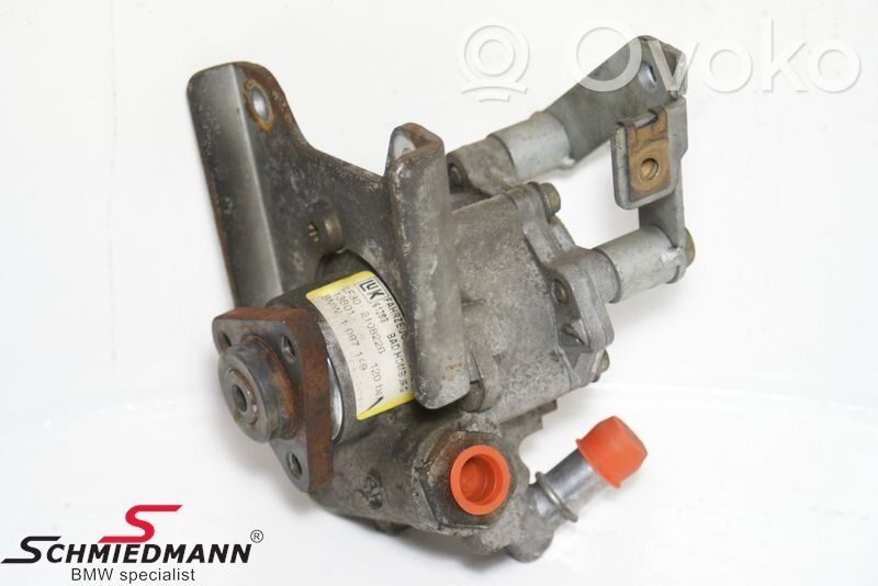 BMW 5 E39 Power steering pump 
