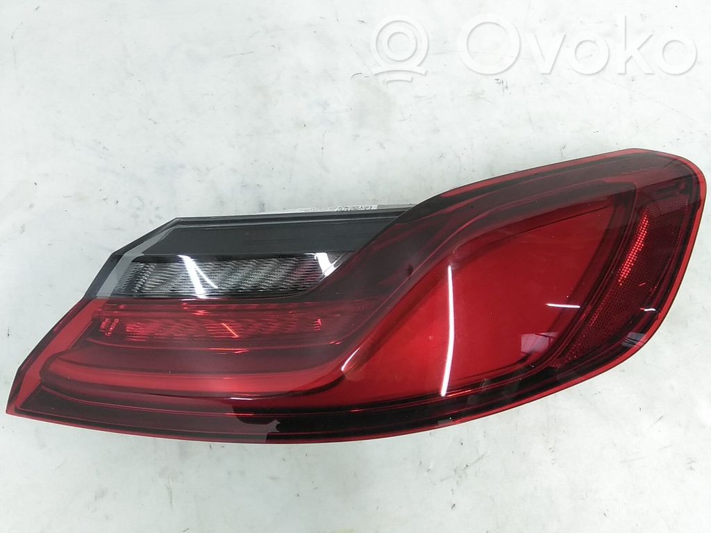 BMW 8 G15 Takavalon polttimo 