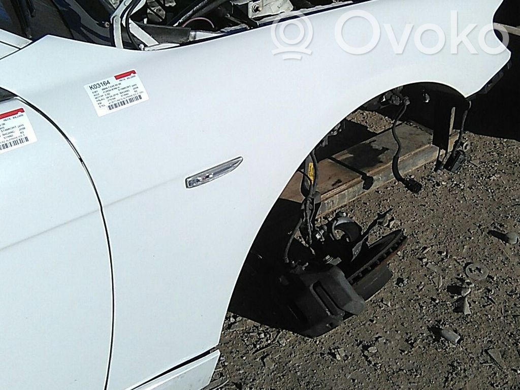BMW 7 E65 E66 Sparnas 