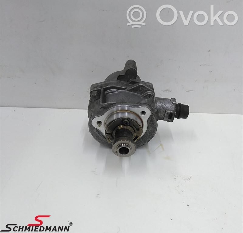 BMW 3 E90 E91 Vacuum pump 