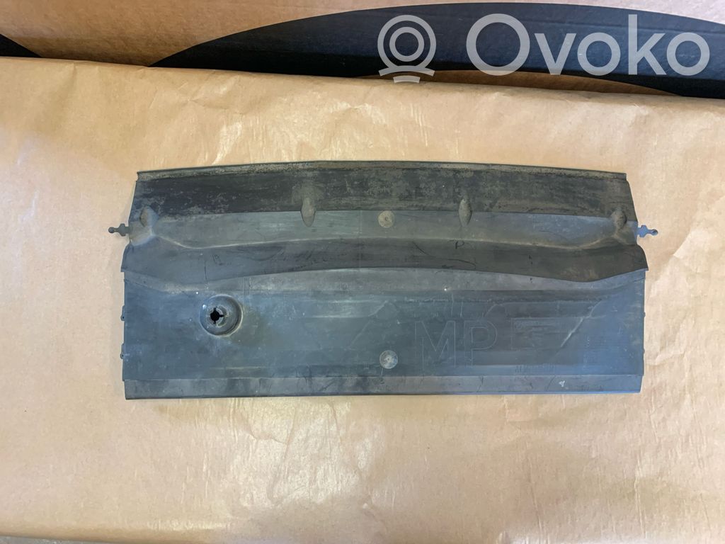 BMW 5 E60 E61 Lufteinlass Luftführung 