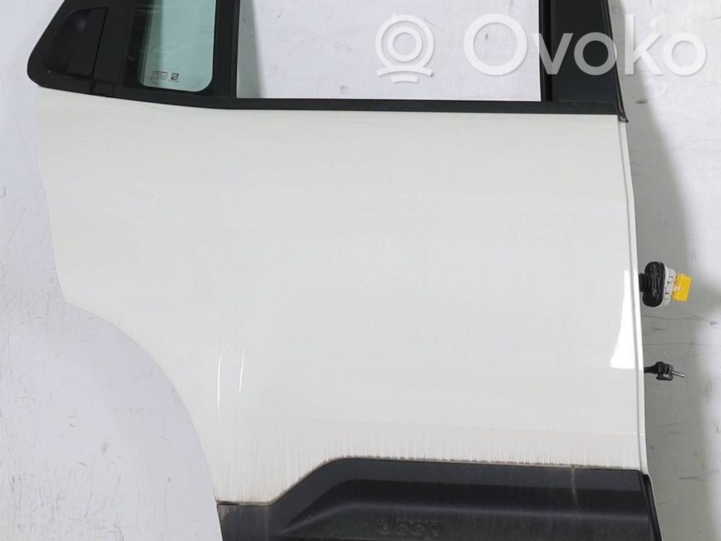 Jeep Avenger Puerta trasera 