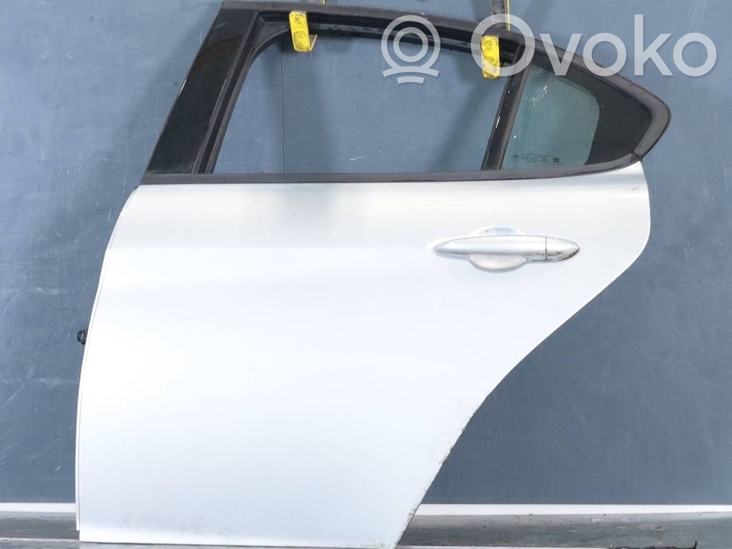 Alfa Romeo Giulia Puerta trasera 