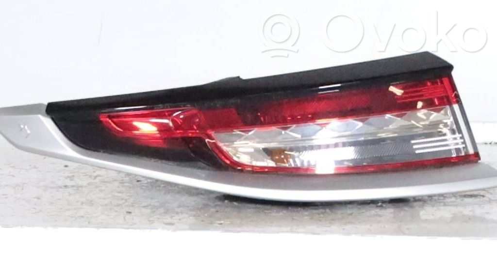 DS Automobiles 3 Crossback Lampa tylna 