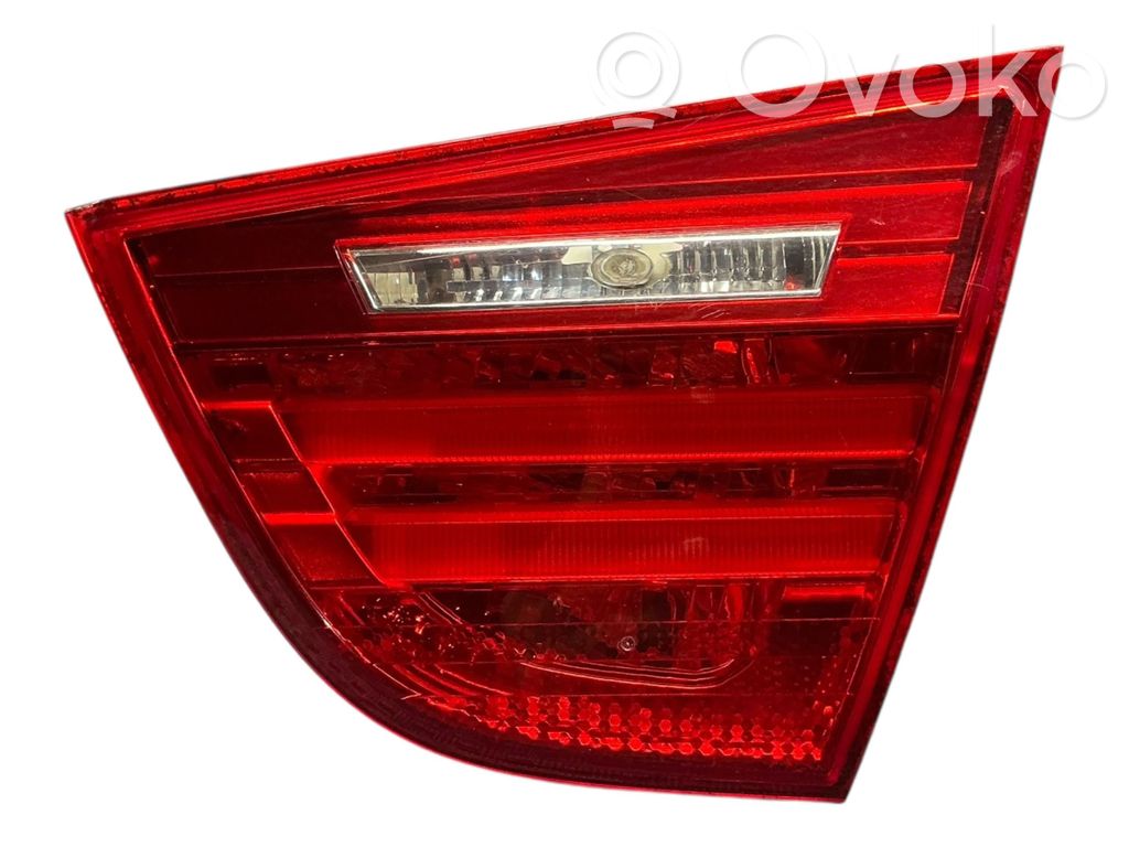 BMW 3 E90 E91 Aizmugurējais lukturis virsbūvē 