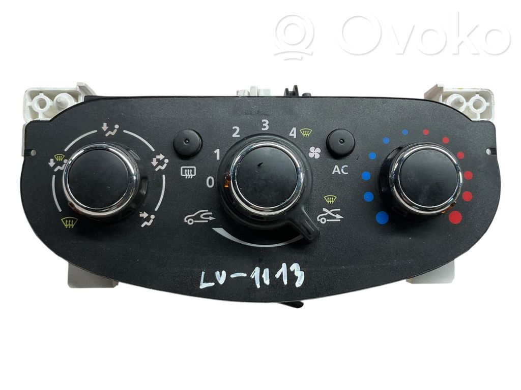 Dacia Duster Climate control unit 