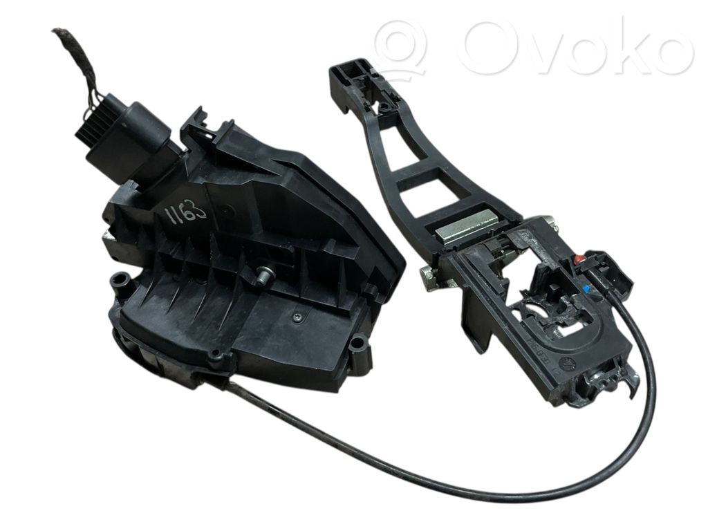 Ford Grand C-MAX Rear door lock 