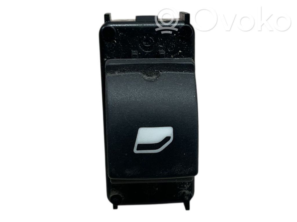Peugeot 2008 I Electric window control switch 