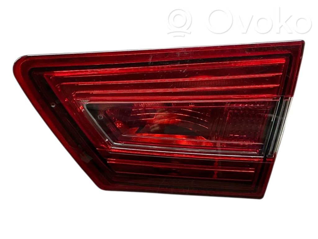 Renault Clio IV Tailgate rear/tail lights 