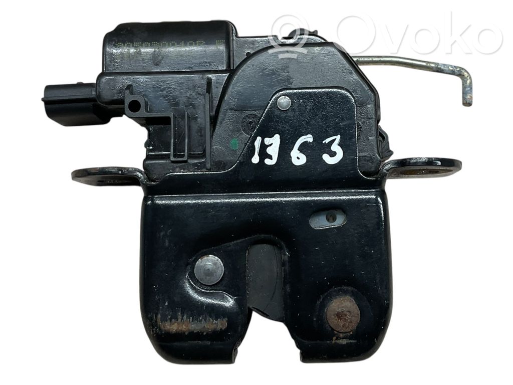 Dacia Duster Tailgate lock latch 