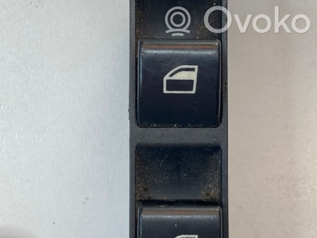 Interruptor del elevalunas eléctrico   8381514,61318381514