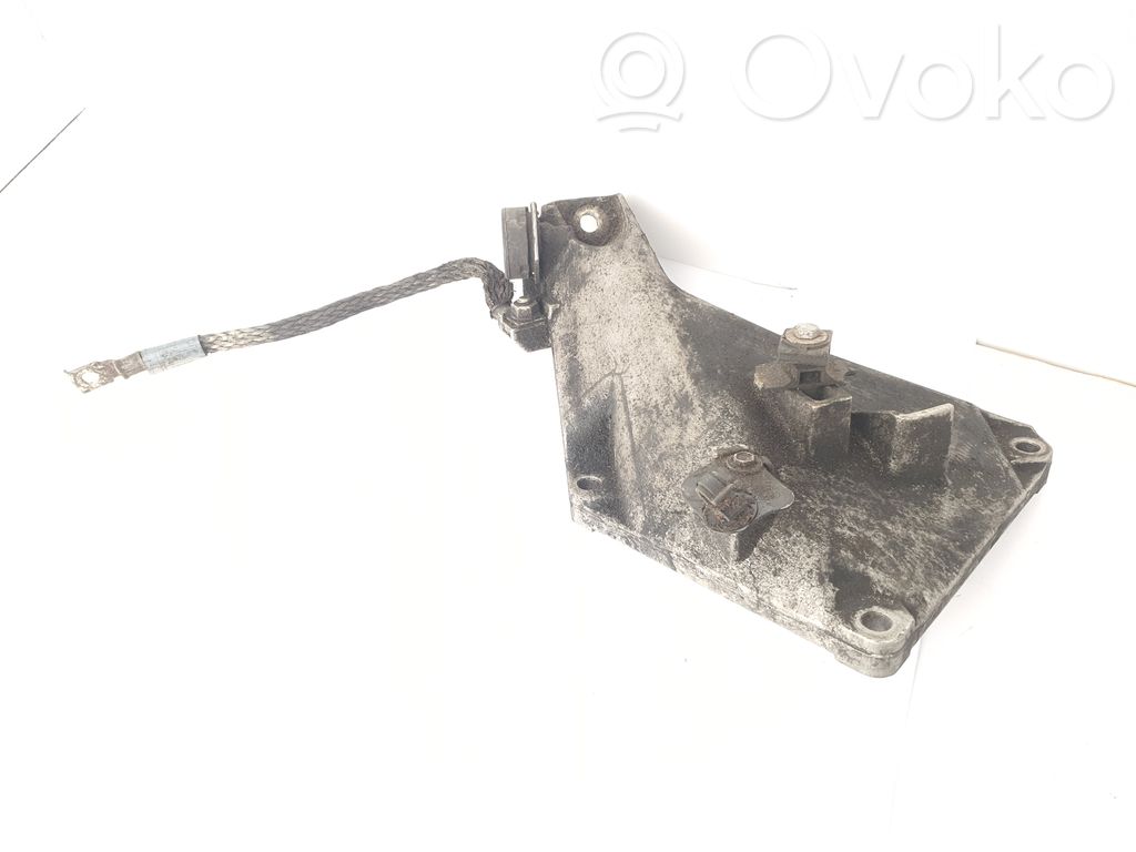 Engine mounting bracket   6760311,22116760311,7549394