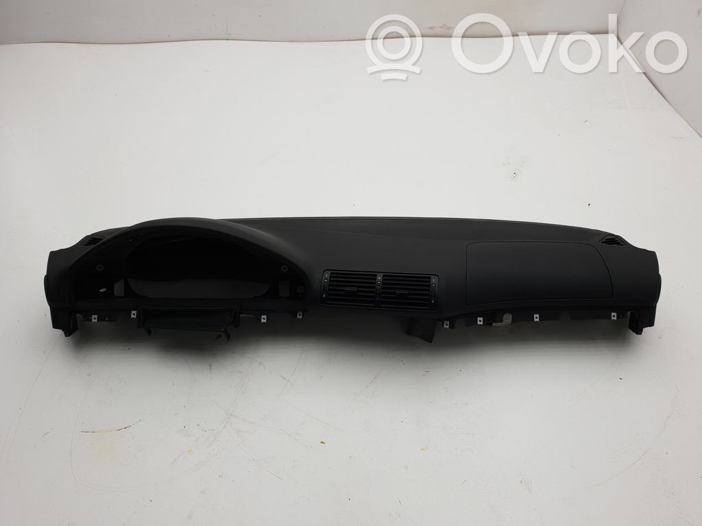 BMW 5 E39 Dashboard 