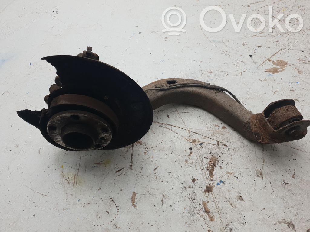 BMW X3 E83 Aizmugurē riteņa rumbas vārpstas šarnīrs (stupica, capfa) 