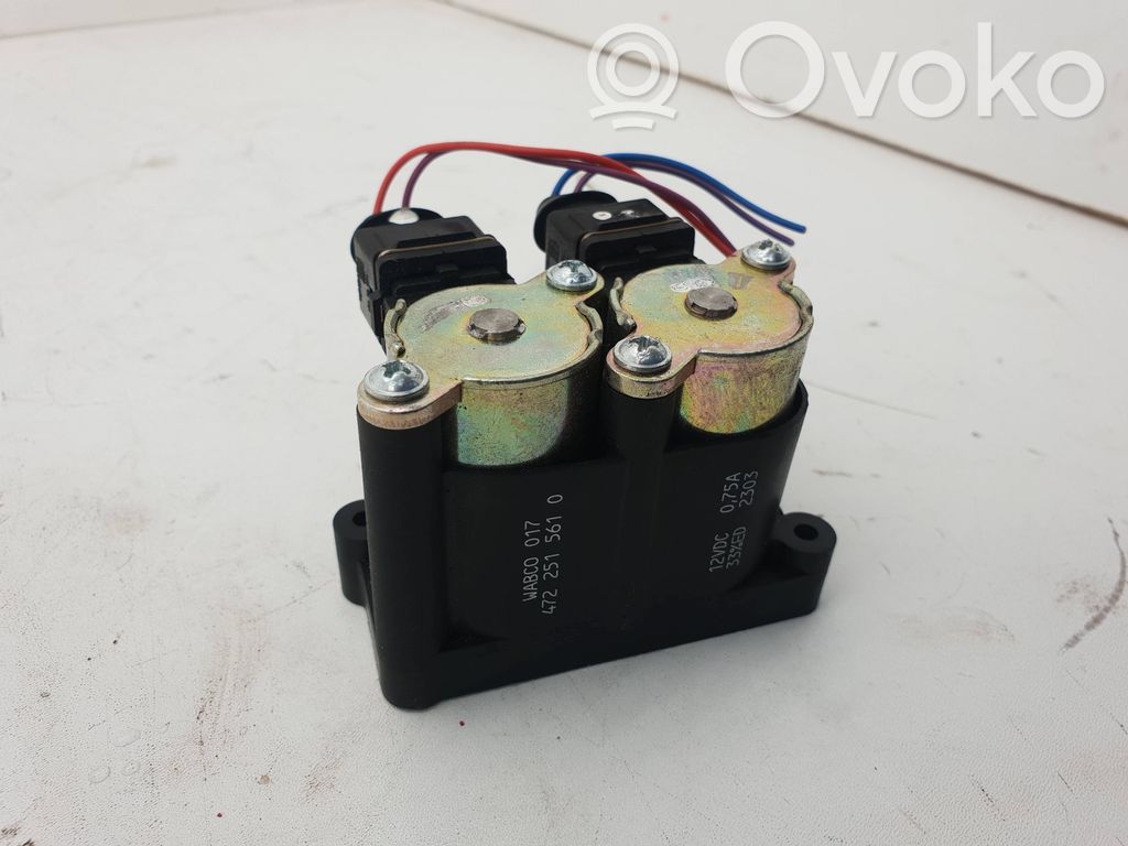BMW 5 E39 Compresor/pompă suspensie pneumatică 