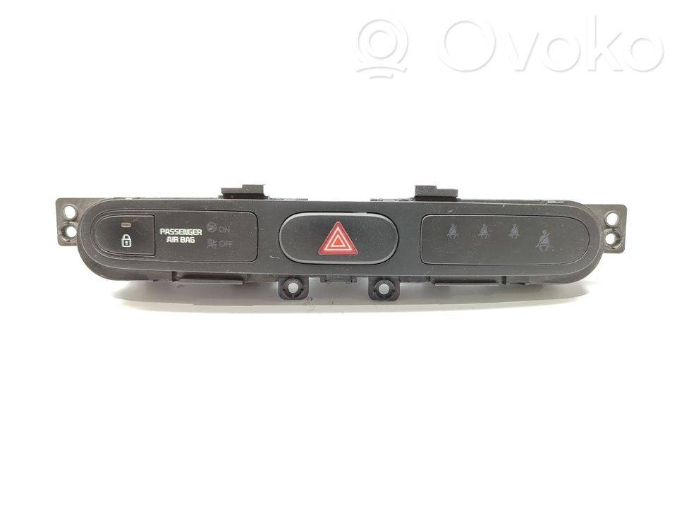 KIA Carens III Hazard light switch 
