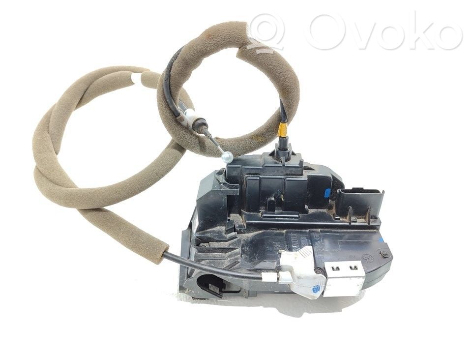 Nissan Qashqai Front door lock 