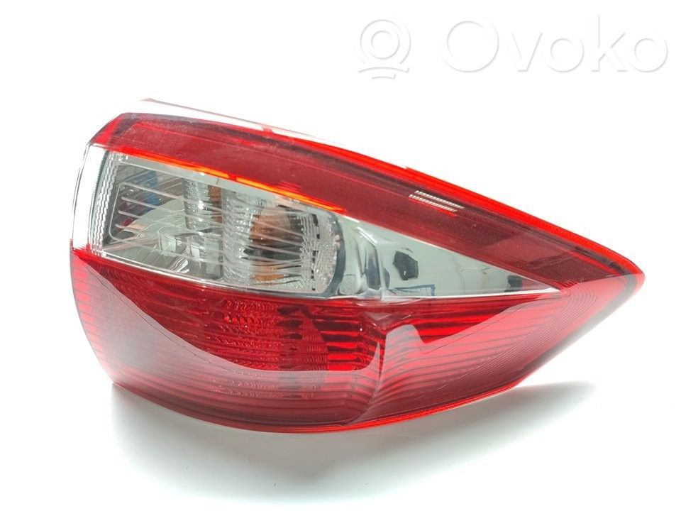 Ford C-MAX II Rear/tail lights 