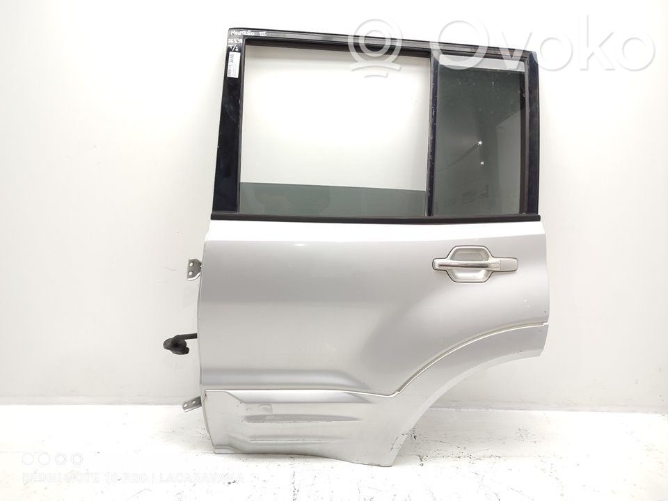 Mitsubishi Montero Puerta trasera 