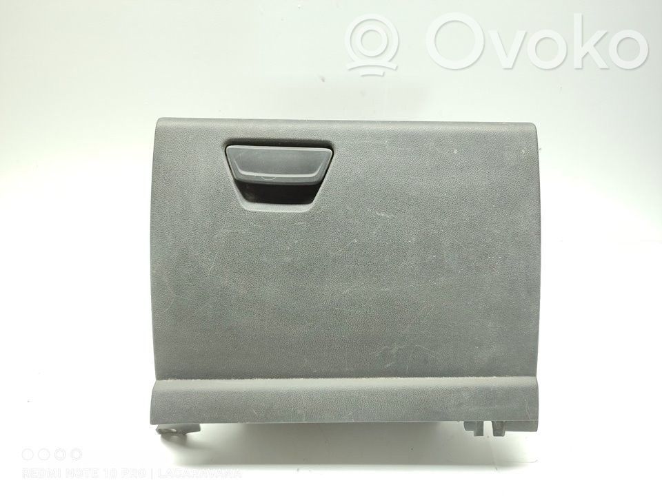 Ford Kuga II Glove box 