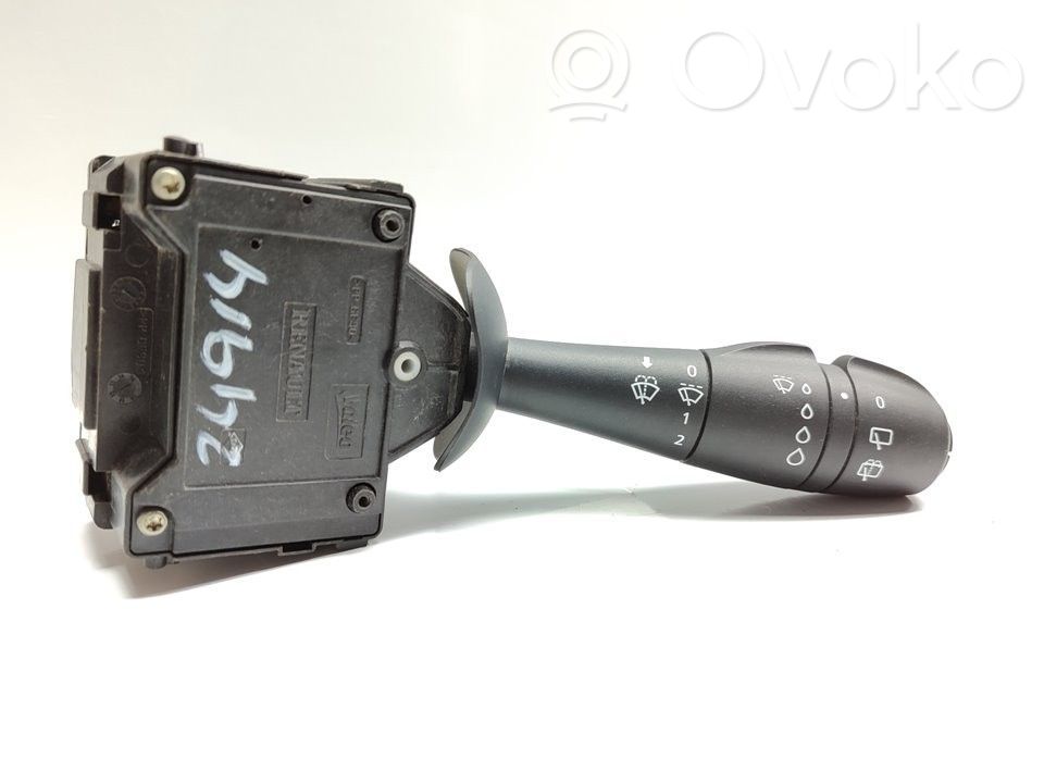 Renault Clio IV Wiper control stalk 