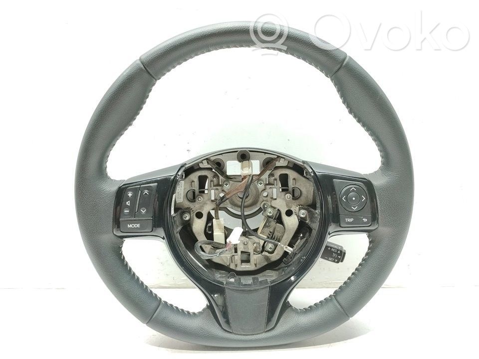 Toyota Yaris Ohjauspyörä 