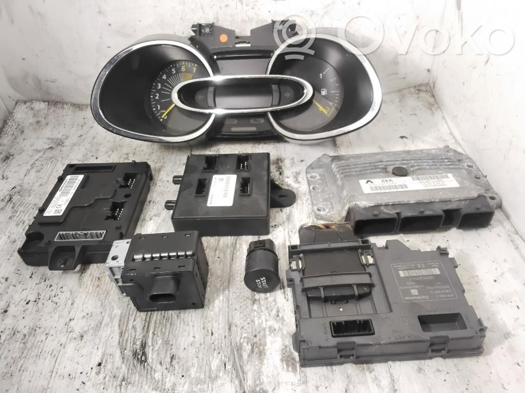 Renault Clio IV Engine ECU kit and lock set 
