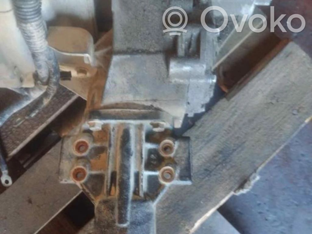 Suzuki SX4 Pavarų dėžės reduktorius (razdatkė) 
