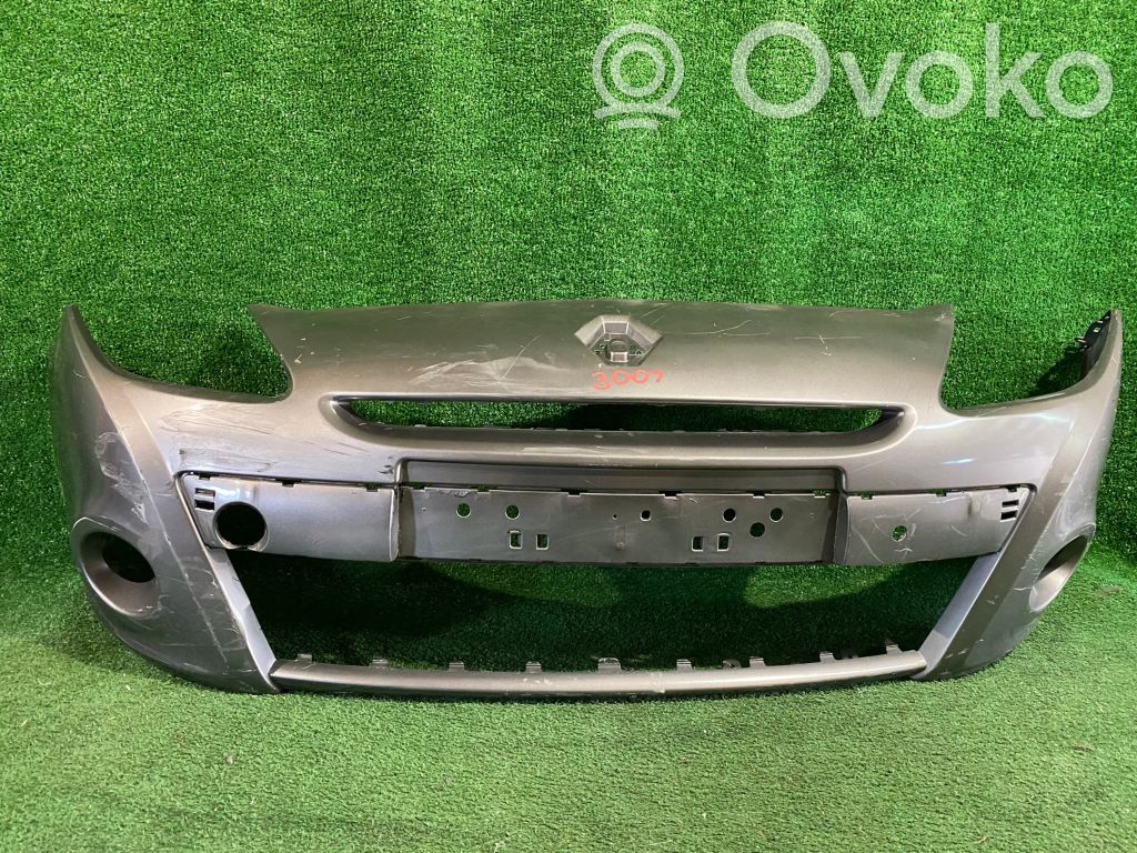 Renault Clio III Parachoques delantero 