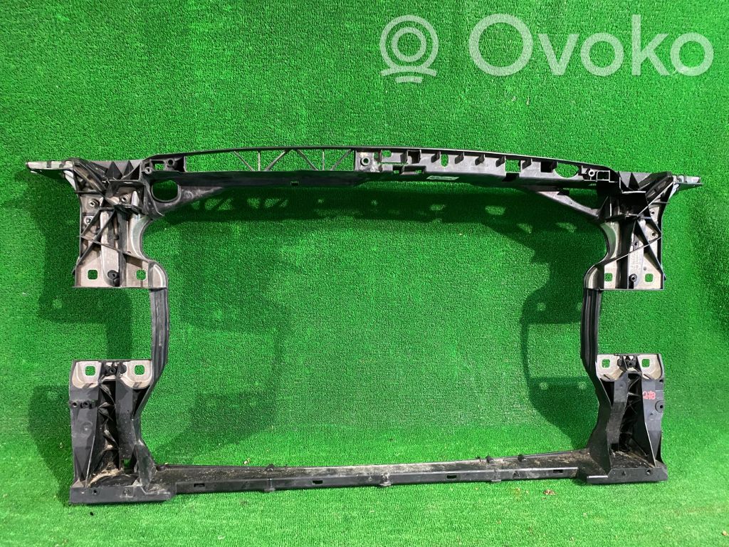 Audi A4 S4 B9 Radiatoru panelis 
