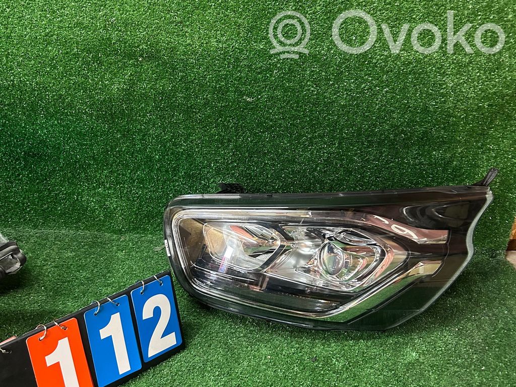 Ford Transit Custom Headlight/headlamp 