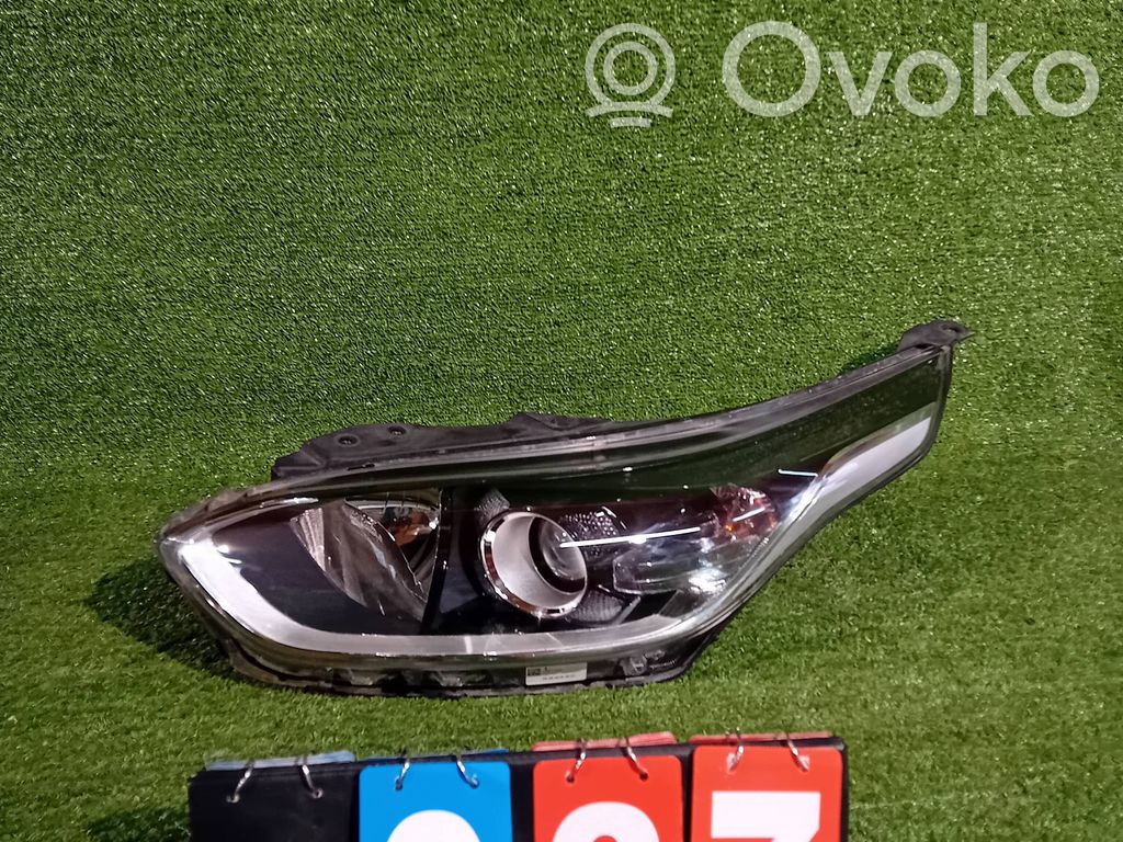Headlight/headlamp   9210J7050