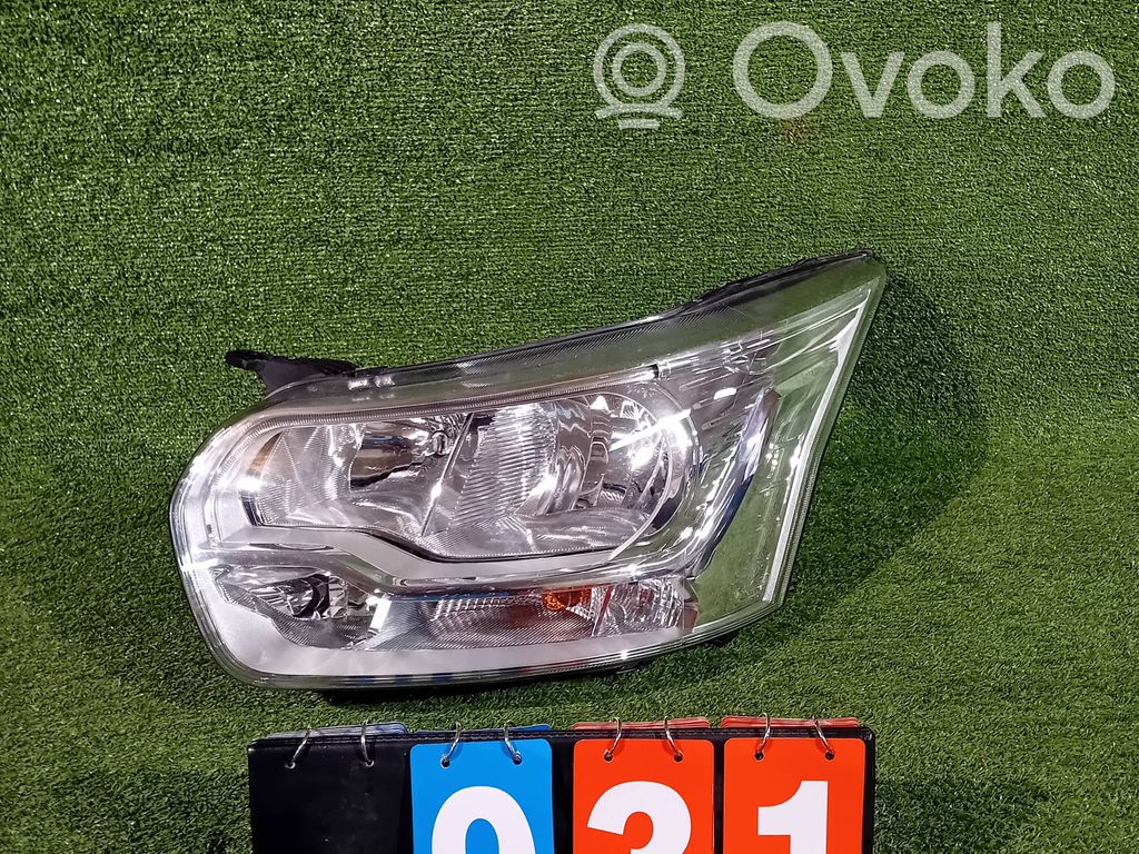 Ford Transit VII Headlight/headlamp 