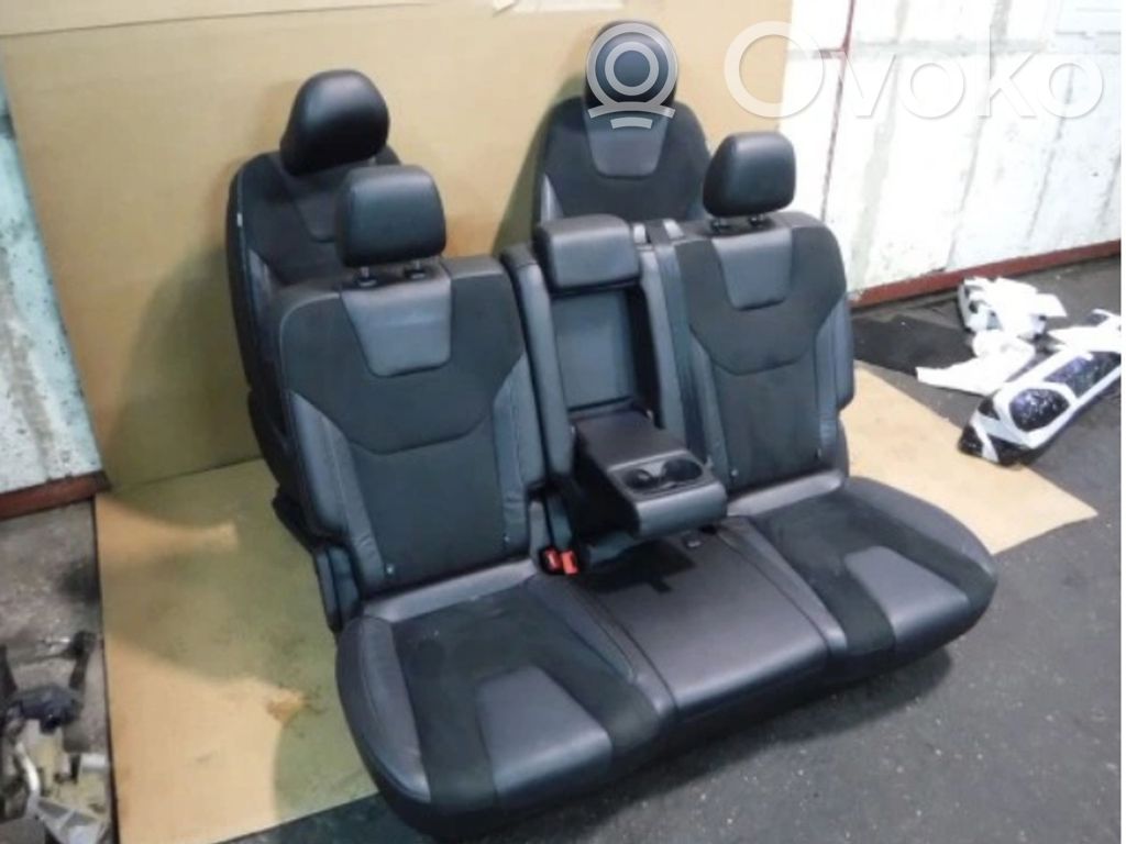 Interior set   FT4A9661701AF