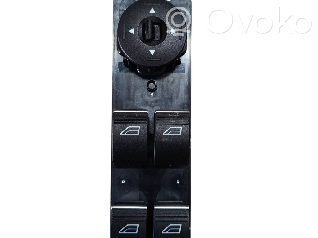 Ford Focus Electric window control switch 