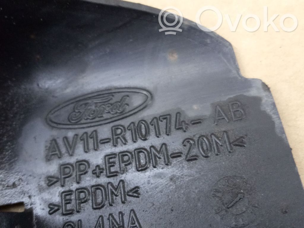 Eturoiskeläppä   AV11R10174AB,AV11R10175AB