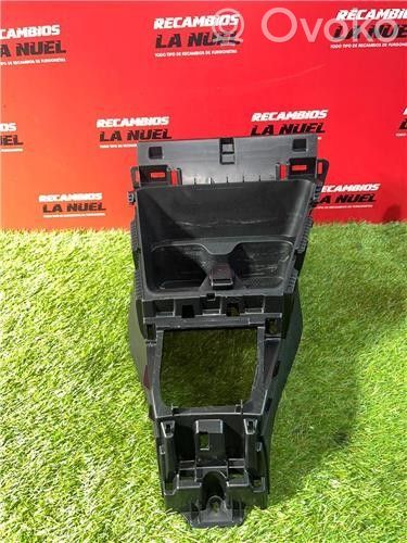 Renault Express Center console 