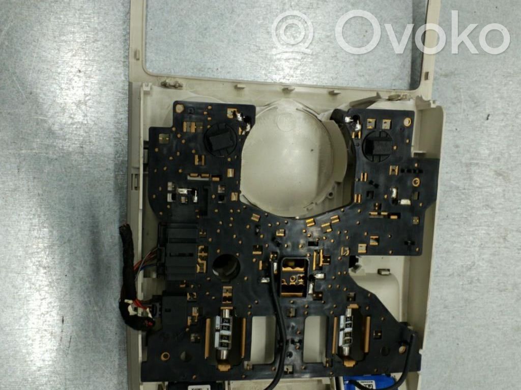 Audi A4 S4 B8 8K Etuistuimen valo 
