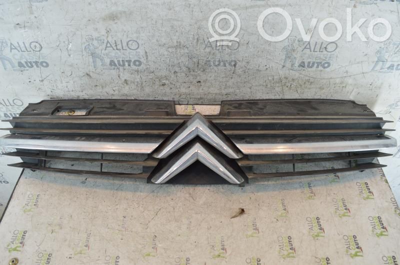 Citroen C5 Rejilla delantera 
