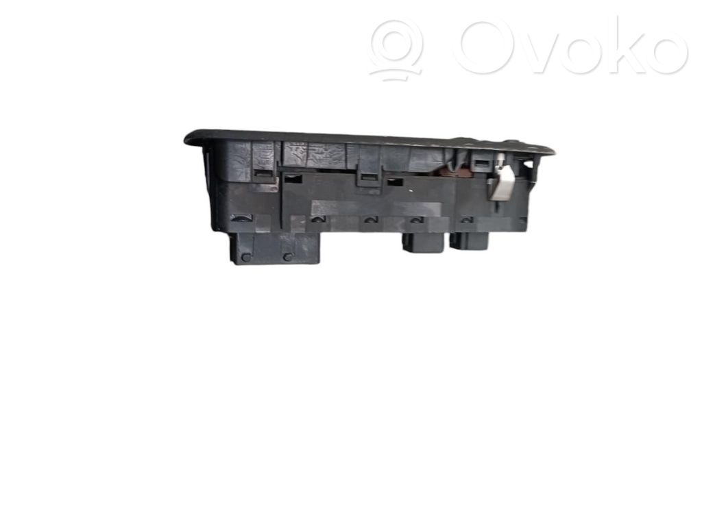 Interruptor del elevalunas eléctrico   6490NT