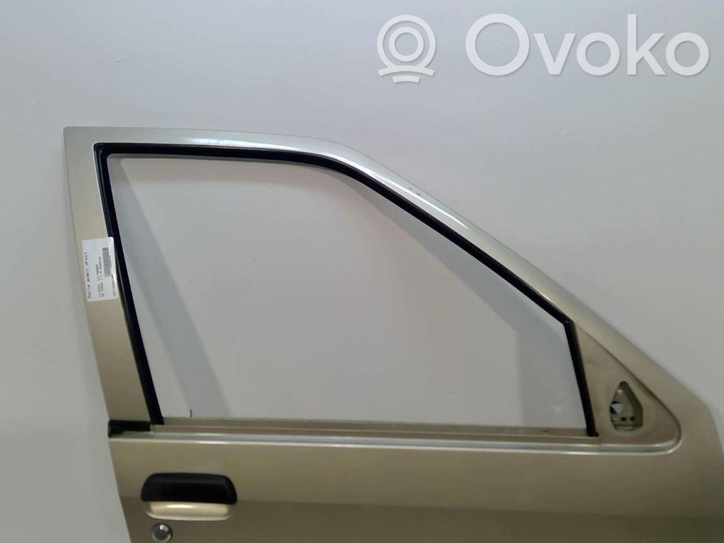 Front door   00009004E5