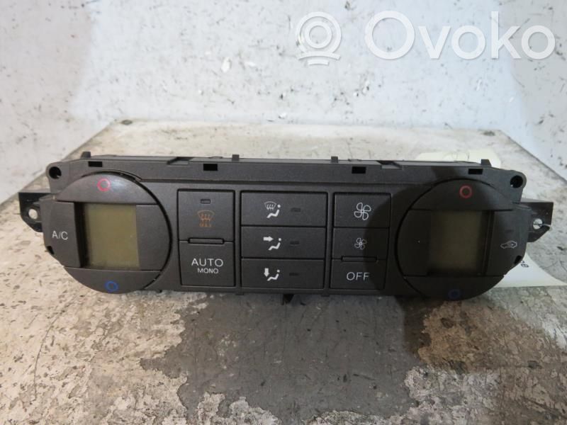 Ford C-MAX I Climate control unit 