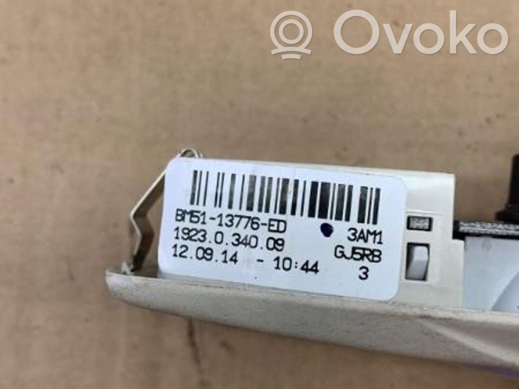 Front seat light   2038688