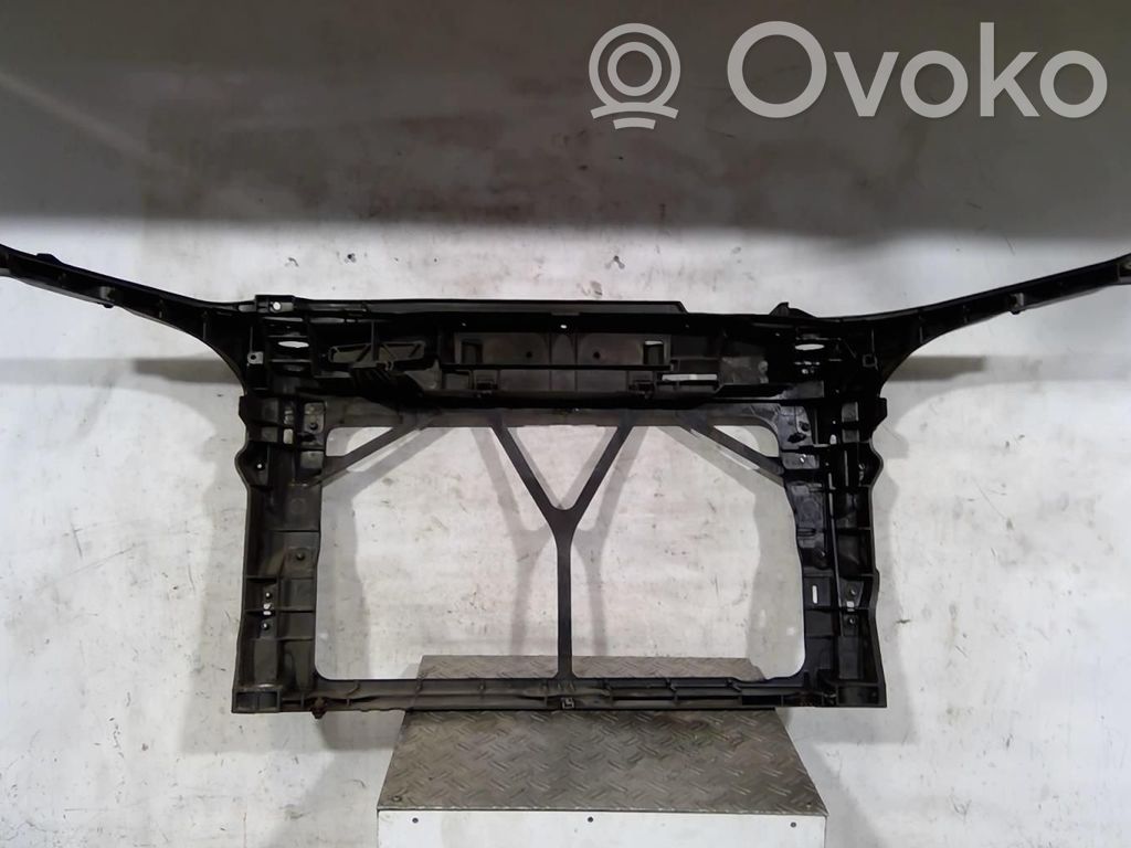 Mazda 3 I Radiatoru paneļa augšējā daļa (televizors) 