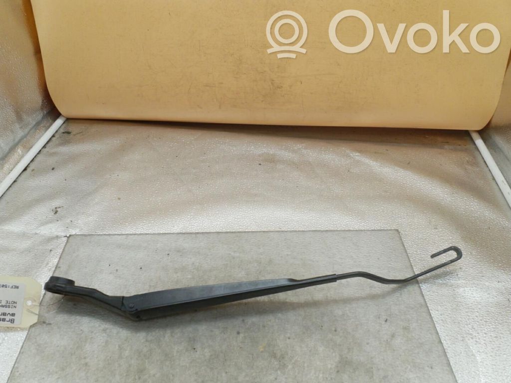 Nissan Note (E11) Front wiper blade arm 