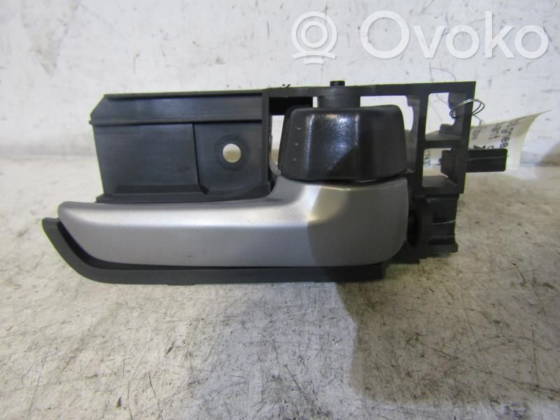 Manecilla interna puerta delantera   806704A00F