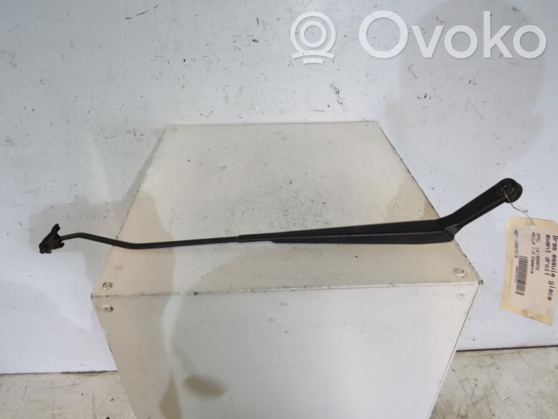 Front wiper blade arm   9209482