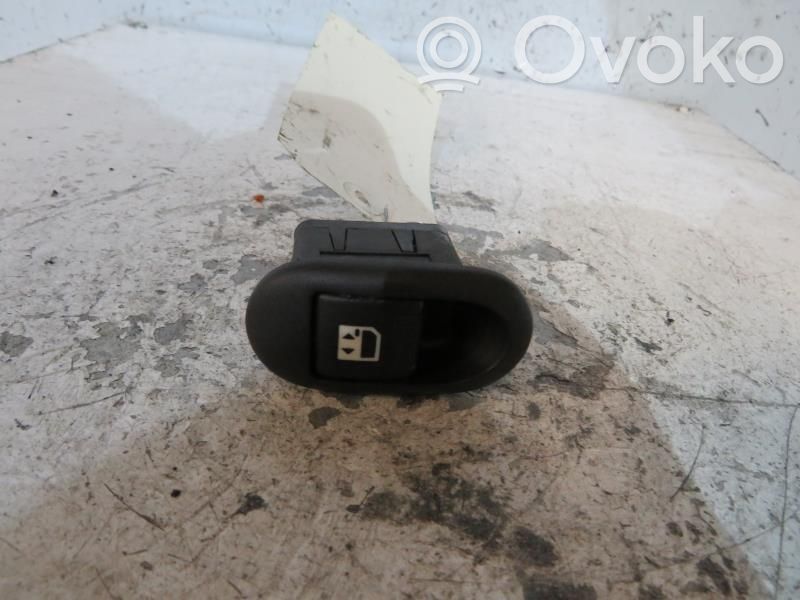 Front door interior handle   9143J6