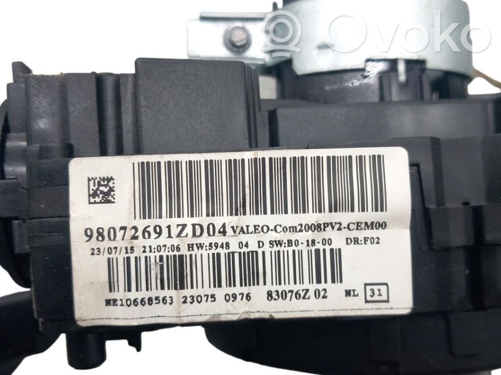 Peugeot 208 I Interruptor/palanca de limpiador de luz de giro 